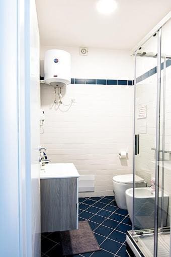 Triple Room with Private Bathroom room - Image 1