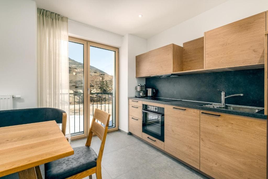 Superior One-Bedroom Apartment with Balcony room - Image 2