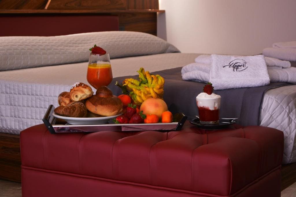 Deluxe Suite with Sea View room - Image 3