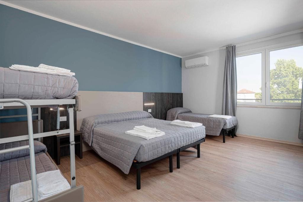 Standard Double Room room - Image 2