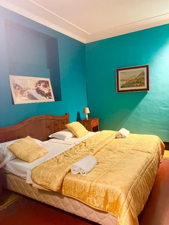 Deluxe Double Room room - Image 3