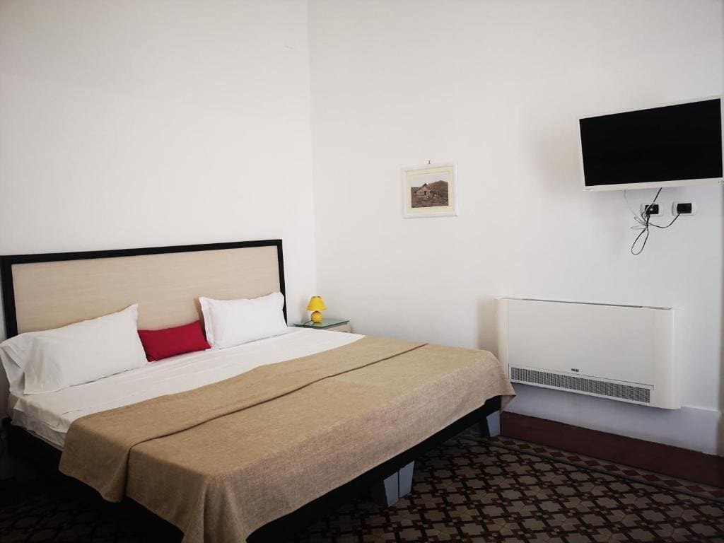 Junior Suite with Balcony room - Image 1