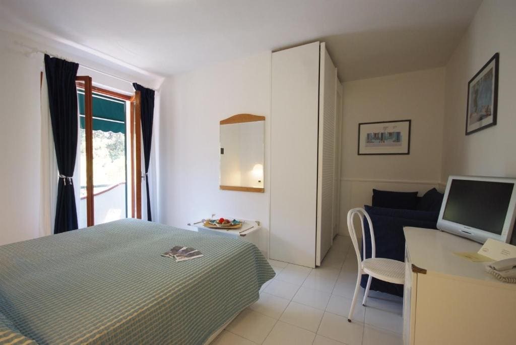 Family Room with Sea View room - Image 2