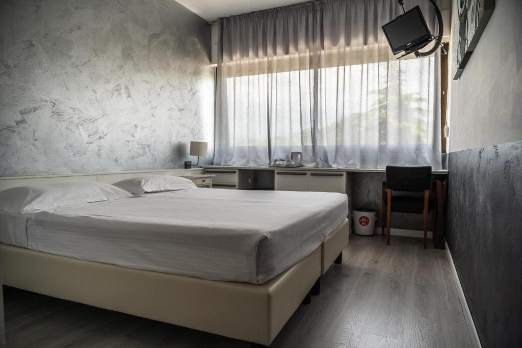 Superior Double Room room - Image 2