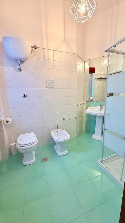 Standard King Room room - Image 3