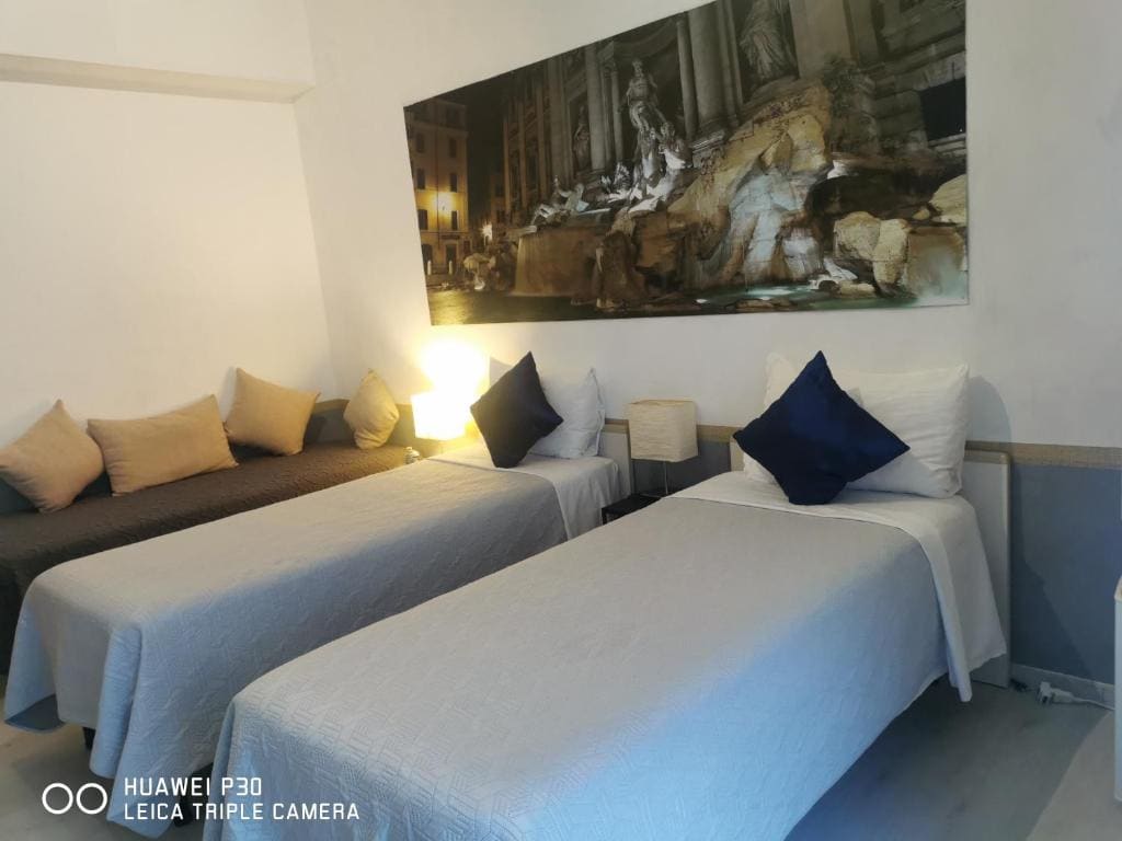 Triple Room with Private Bathroom room - Image 1