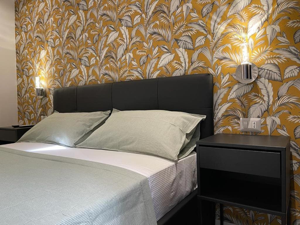 Small Double Room room - Image 3