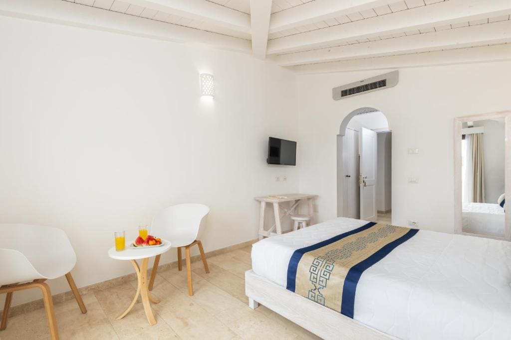 Superior Double Room room - Image 3