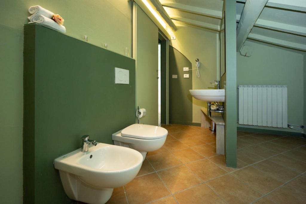 Family Room with Private Bathroom room - Image 1