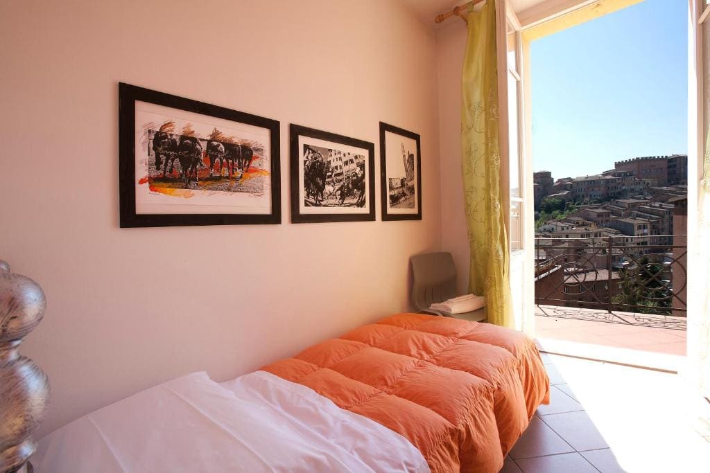 Single Room with City View room - Image 2