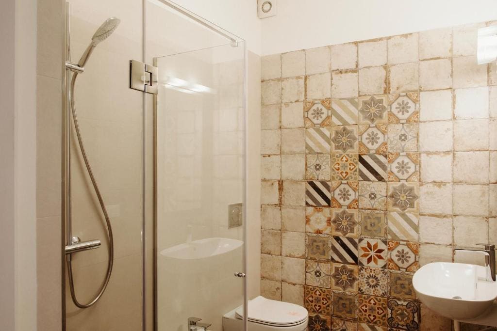 Deluxe Apartment room - Image 2