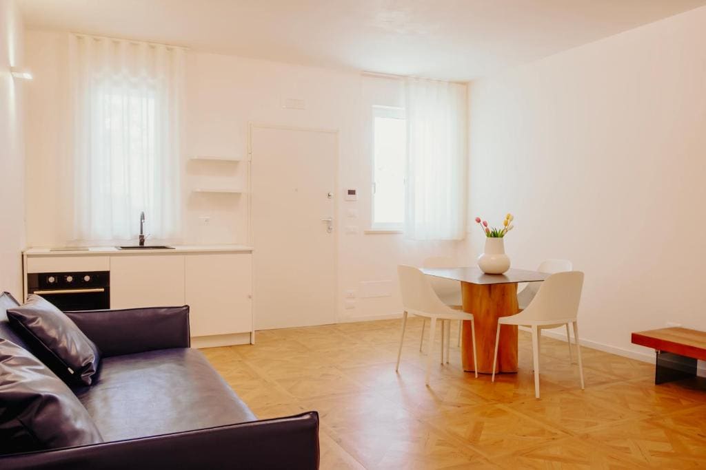 Standard Double or Twin Room room - Image 3