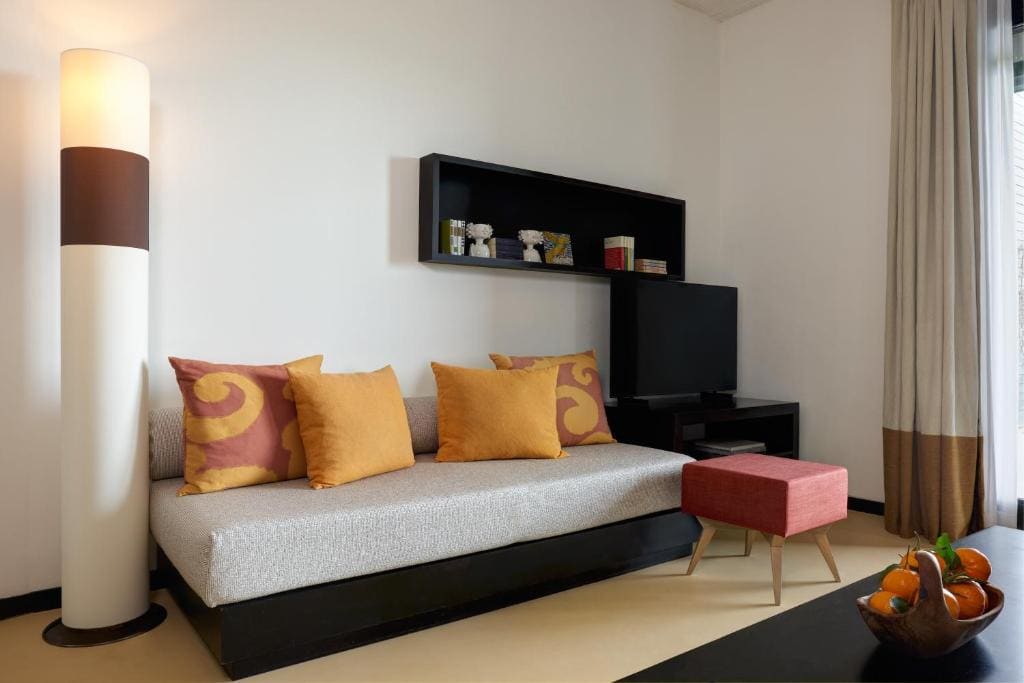 Superior Double or Twin Room with Patio room - Image 2
