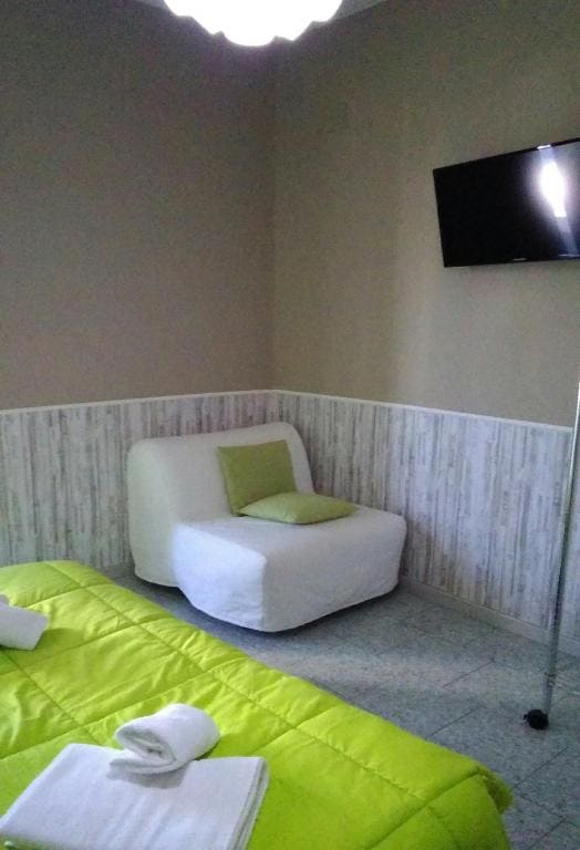 Triple Room with Balcony room - Image 3
