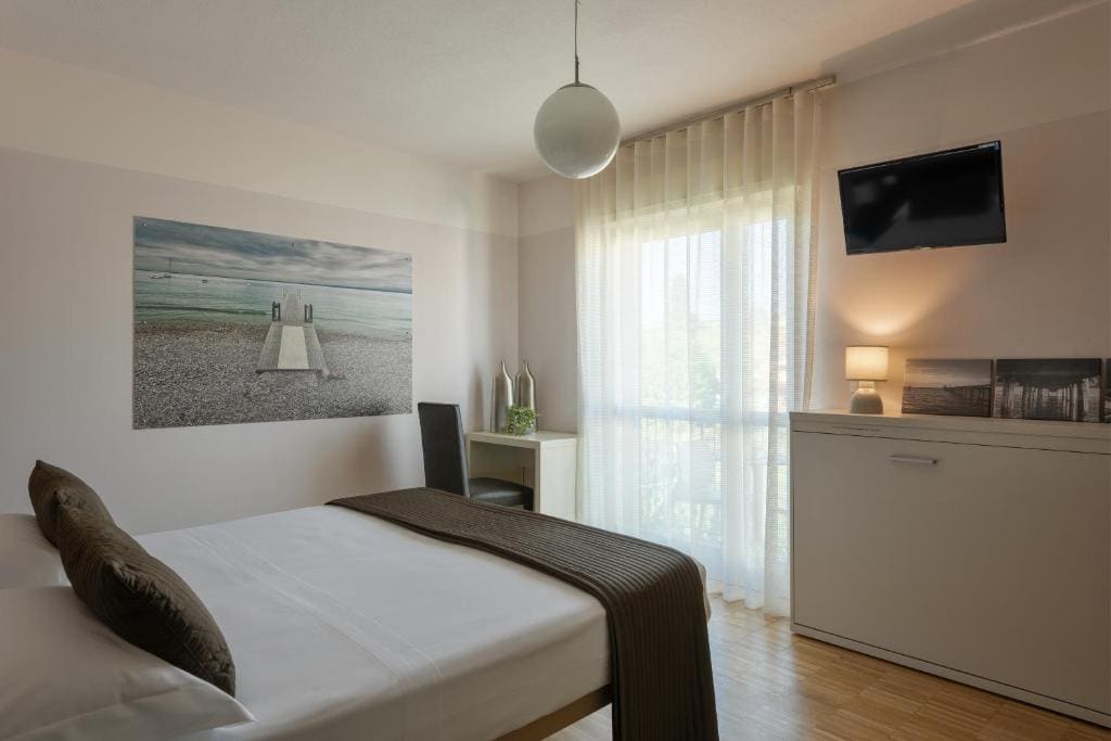Double Room with Extra Bed room - Image 1
