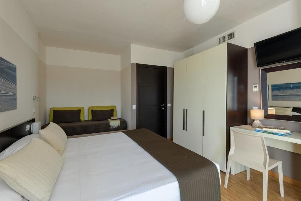 Studio with Balcony room - Image 1