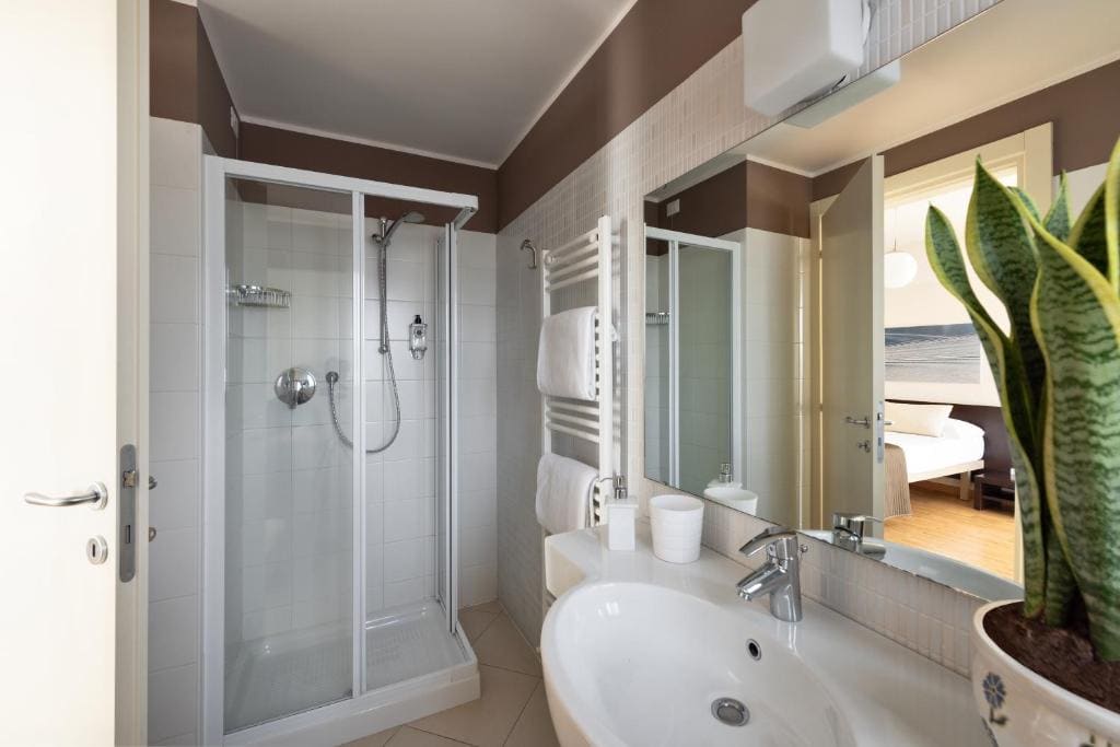 Studio with Balcony room - Image 3