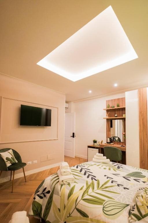 Luxury Triple Room room - Image 1