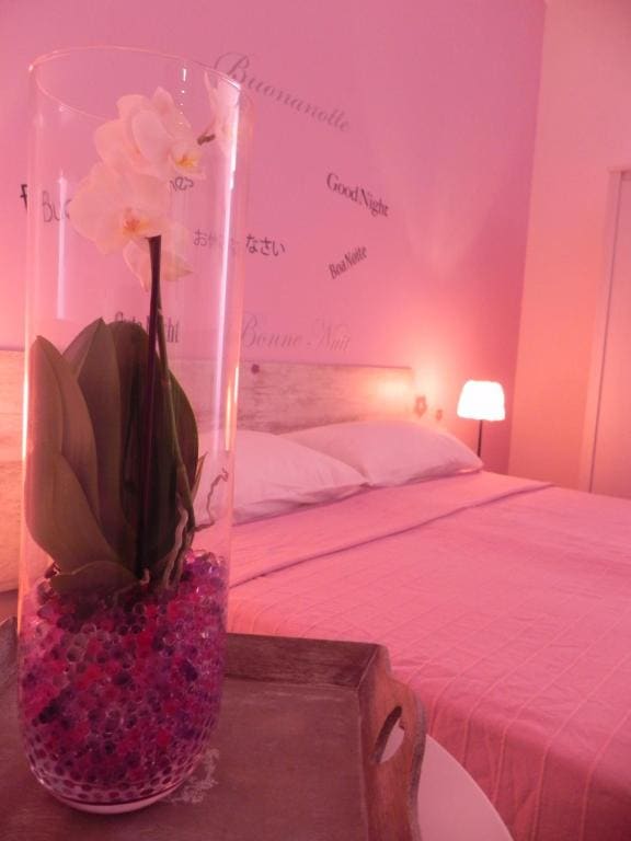 Large Double or Twin Room room - Image 2