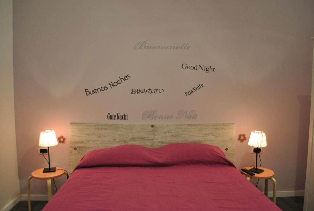 Large Double or Twin Room room - Image 3