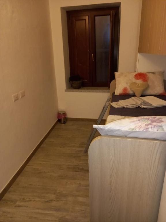 Twin Room with Private External Bathroom room - Image 2