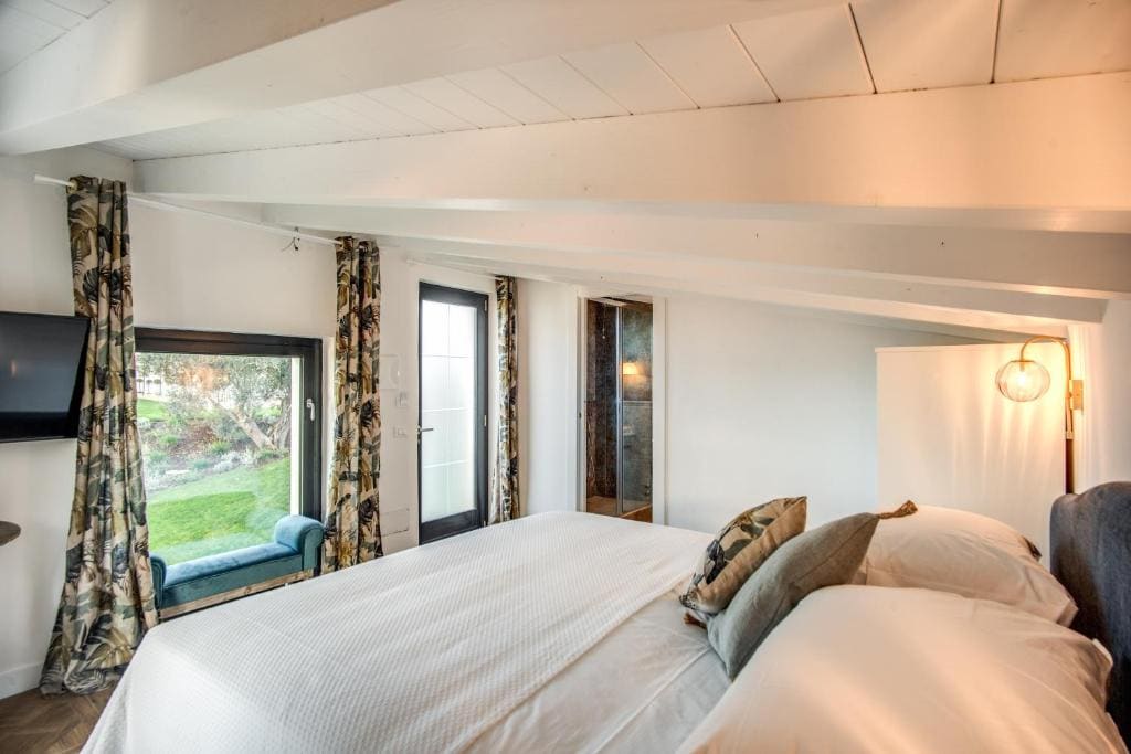 Double King Room with Terrace room - Image 2