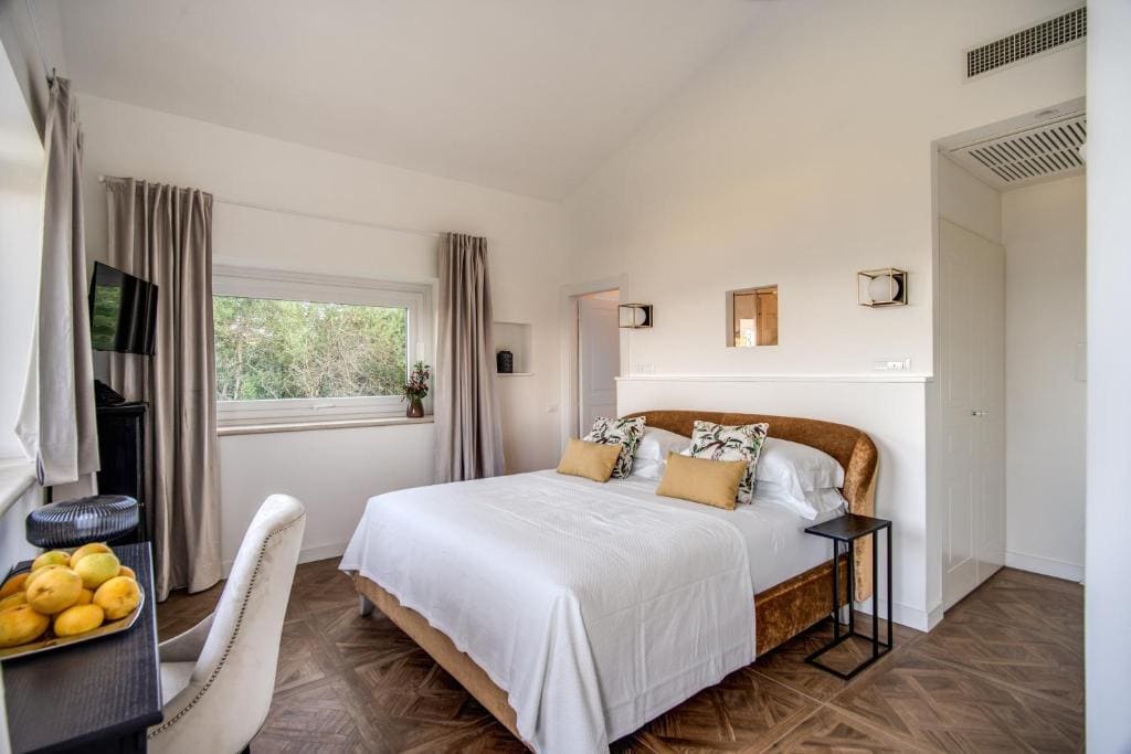Junior Suite with Terrace room - Image 2