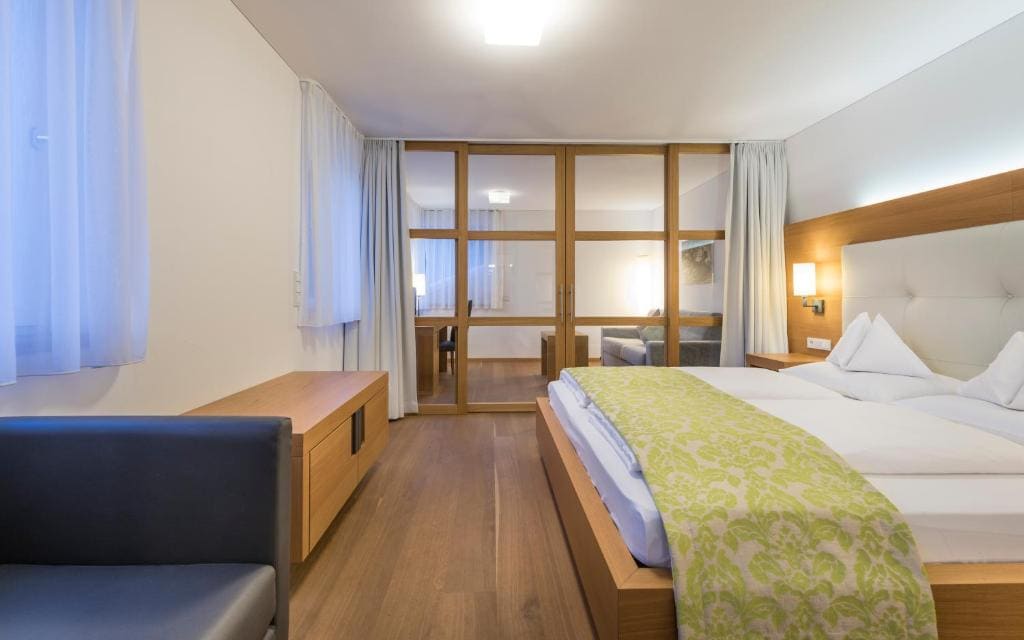 Suite room - Image 3