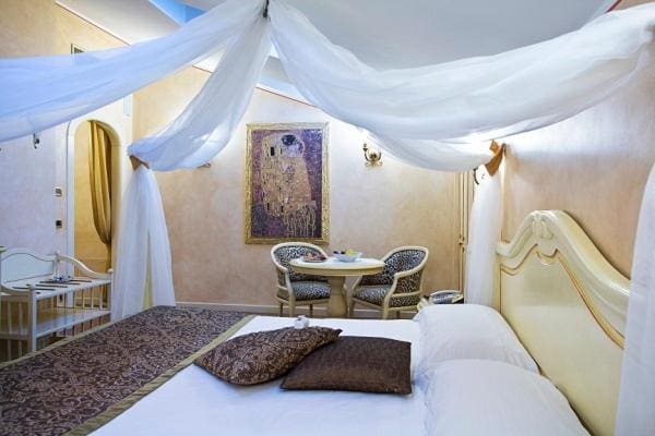 Senior Suite room - Image 2