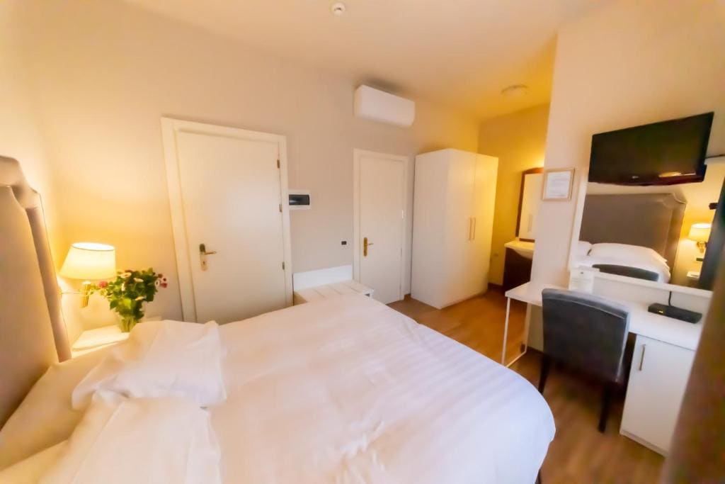 Comfort Double Room room - Image 2