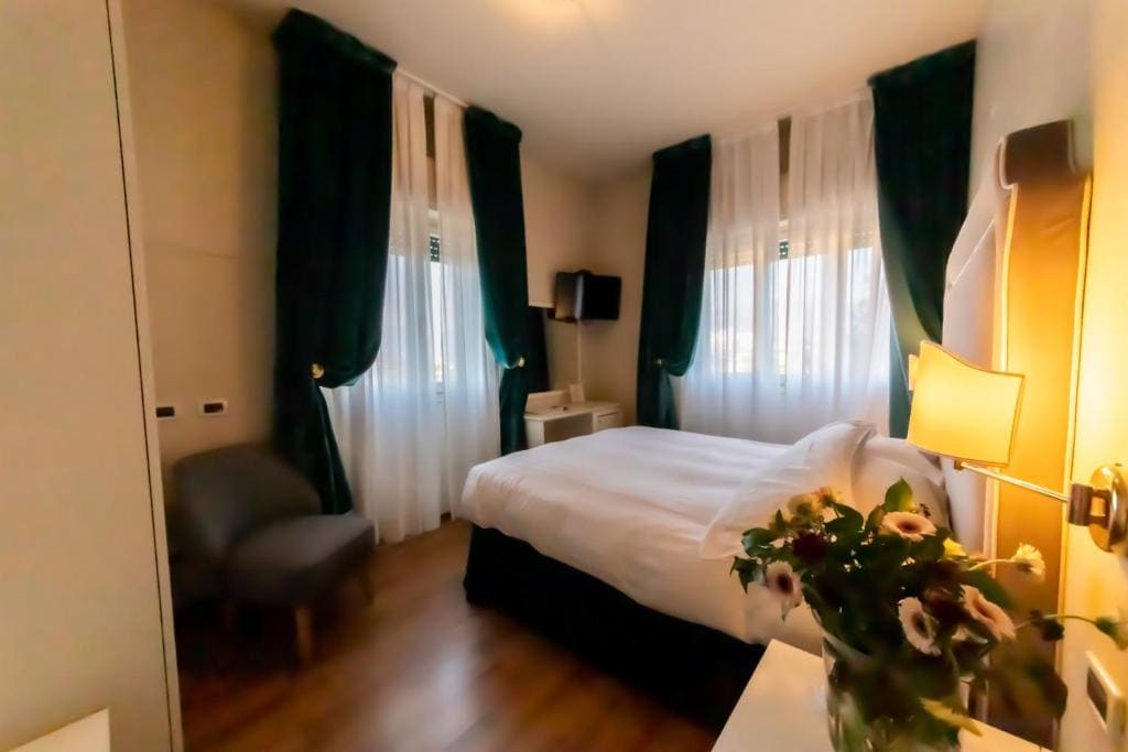 Superior Double Room room - Image 2