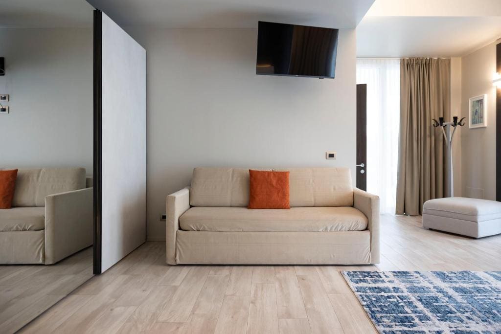 Deluxe Room room - Image 2