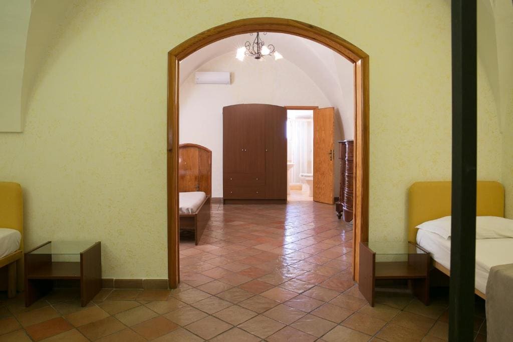 Quadruple Room room - Image 2