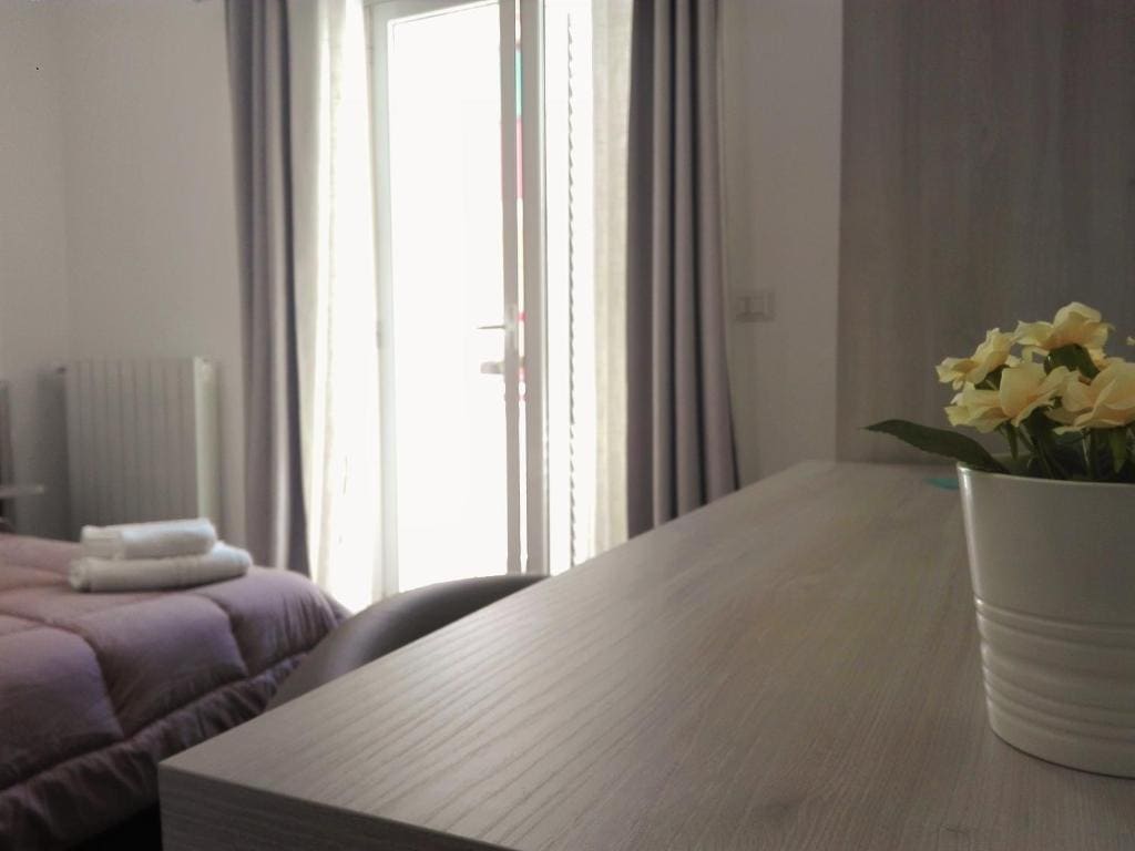 Superior Triple Room room - Image 1