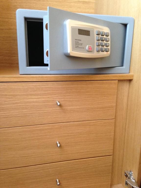 Small Double Room room - Image 2