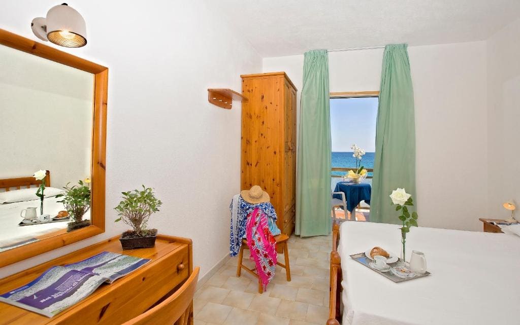 Triple Room with Balcony and Sea View room - Image 3