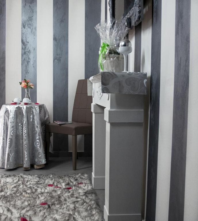 Deluxe Queen Room room - Image 3