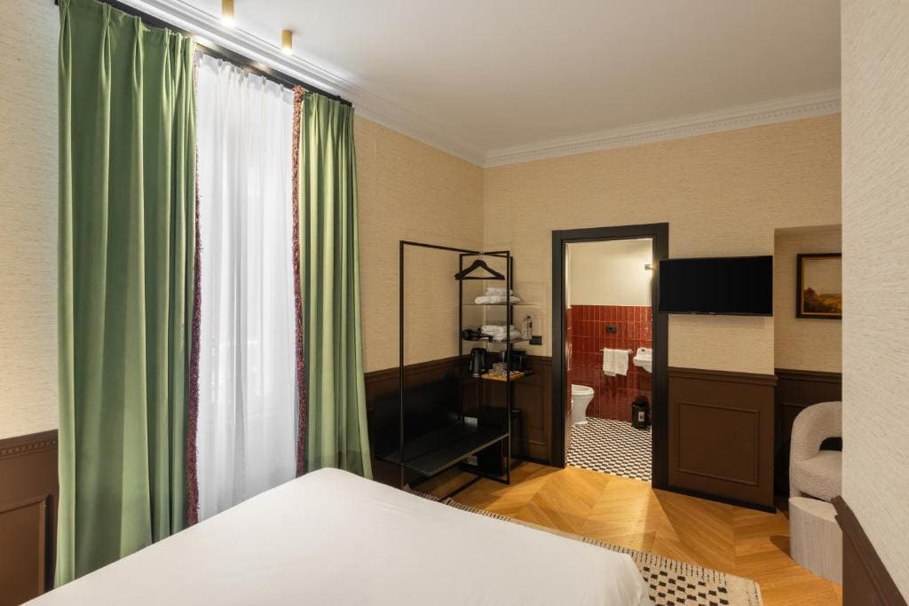 Deluxe Double Room room - Image 3