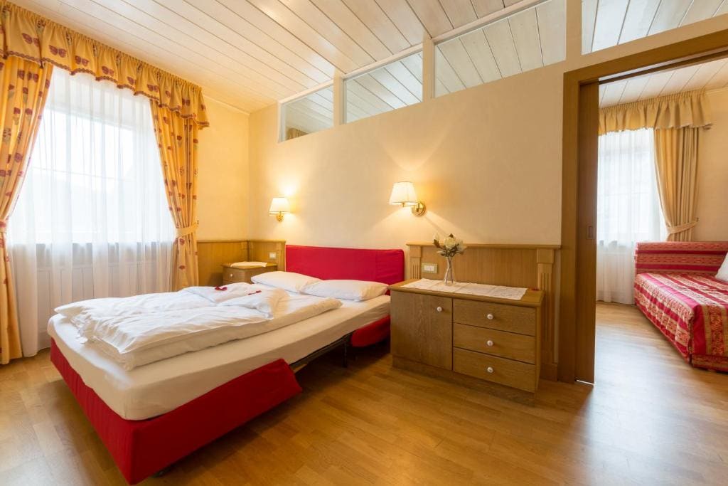 Suite room - Image 2