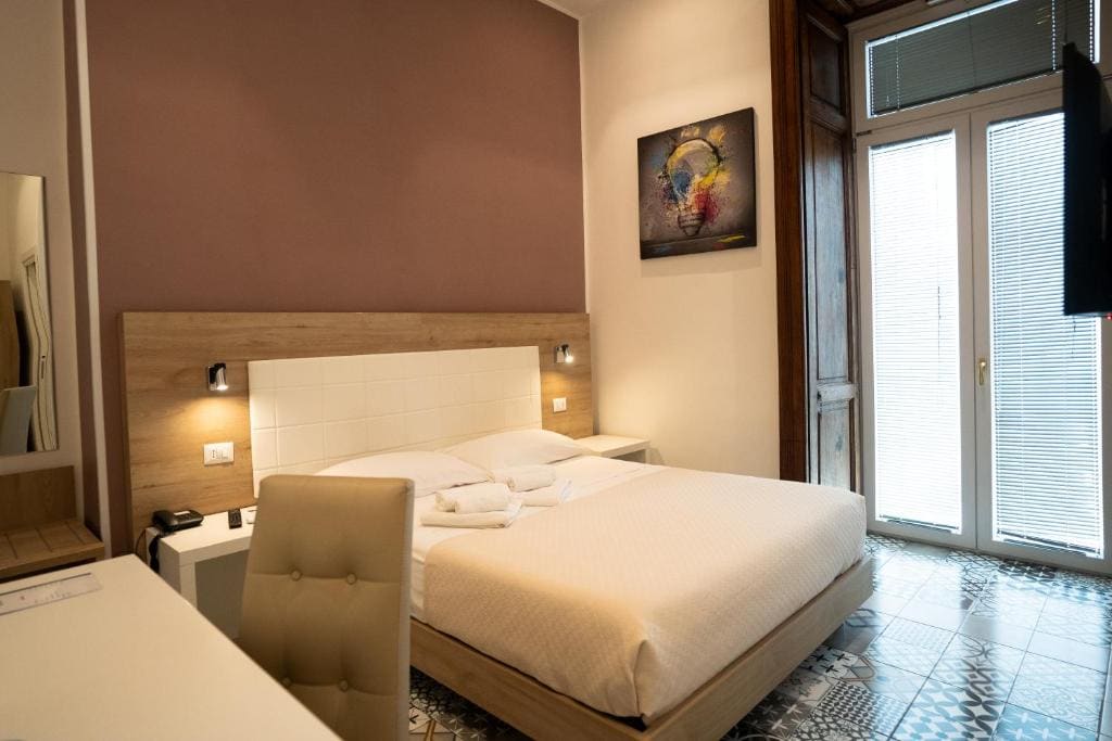 Double Room with Balcony room - Image 1