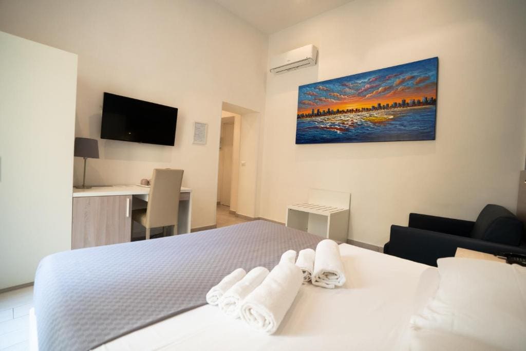 Large Double Room room - Image 2