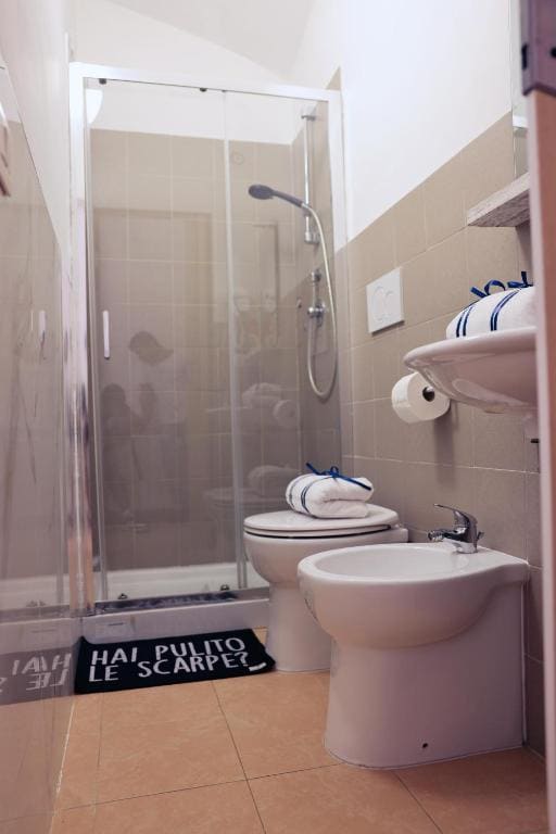 Family Room with Shower room - Image 1