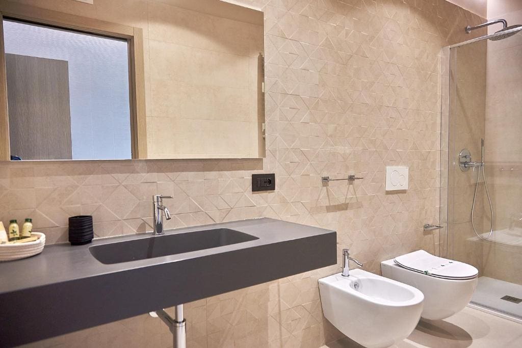 Queen Room with Sea View room - Image 1