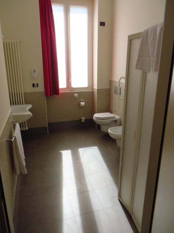 Standard Family Room room - Image 3