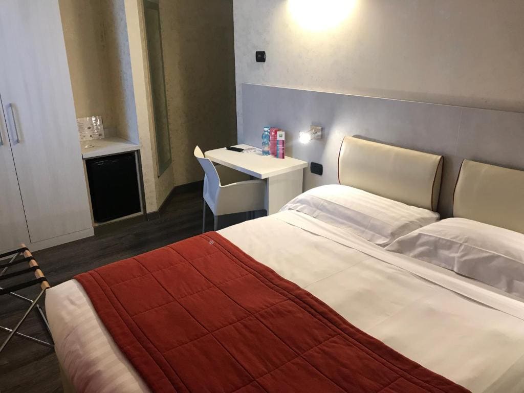 Standard Room with Single Bed room - Image 1