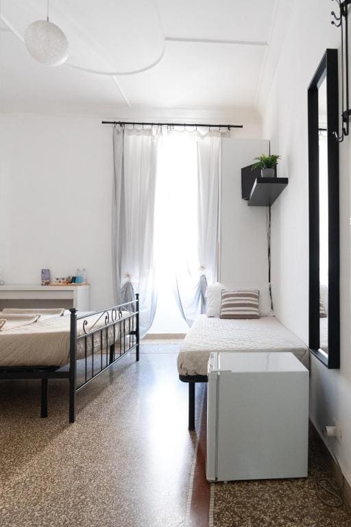 Deluxe Triple Room room - Image 2