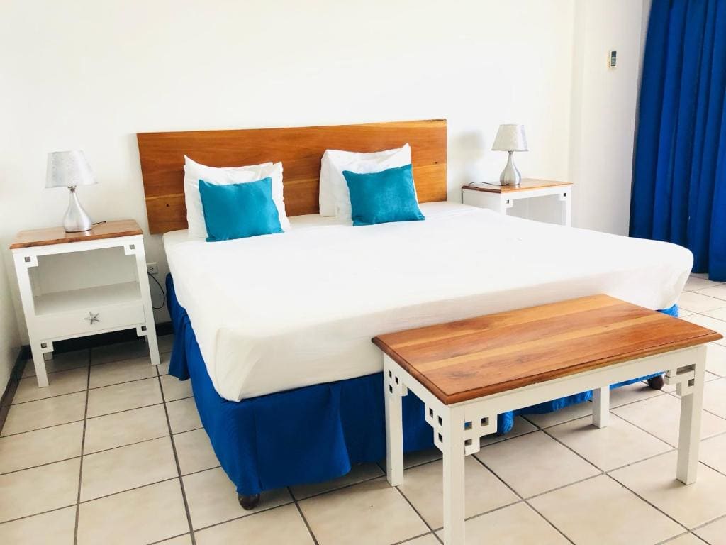 King Room with Sea View room - Image 1