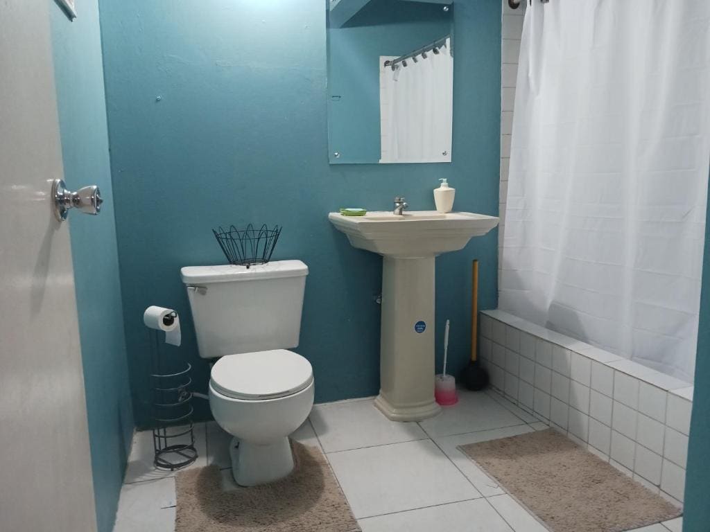 Master Queen Room room - Image 1