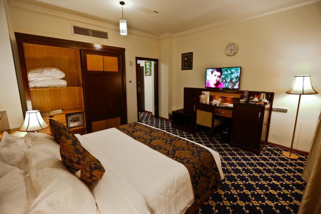 Standard Double or Twin Room room - Image 3