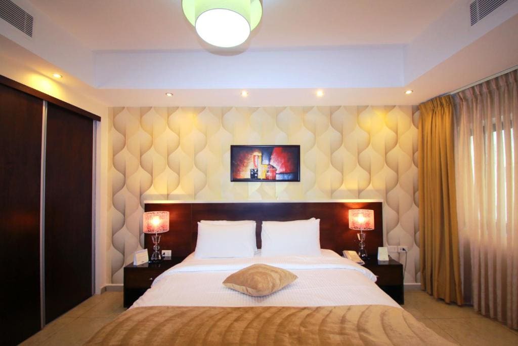 Standard King Suite room - Image 1